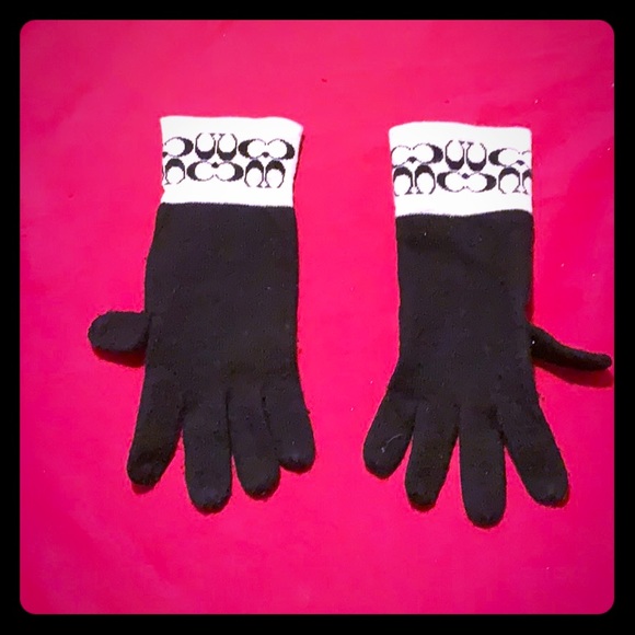 Coach Winter Gloves - Picture 1 of 2